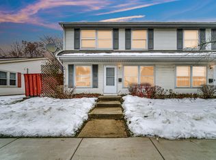 1793 Queensbury Cir #1, Hoffman Estates, IL 60169