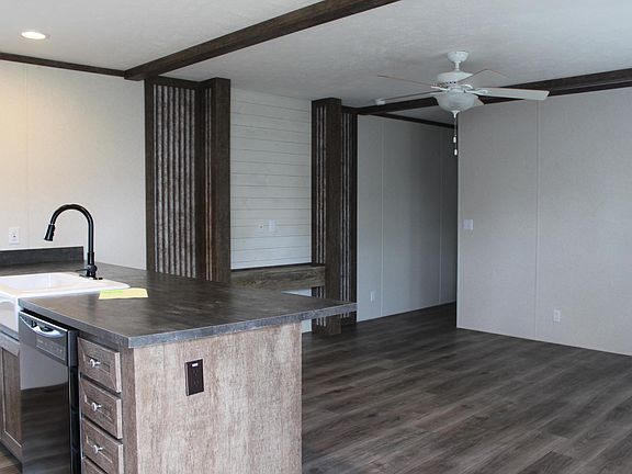 2nd image of 205 Bayberry Ln
