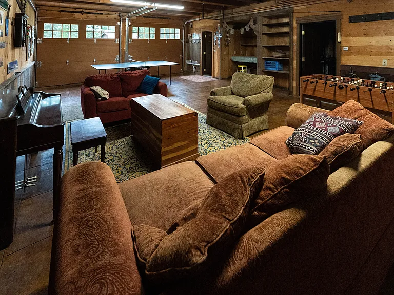 Livermore Flts — Photo 15