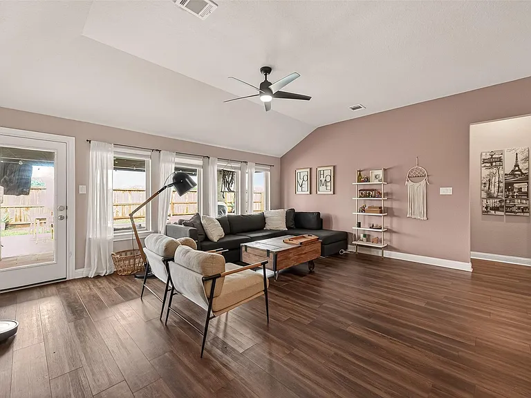 1643 Pickford Knolls Ln — Photo 9