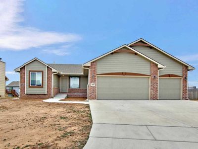 1893 W Saddle Brooke St, Haysville, KS, 67060