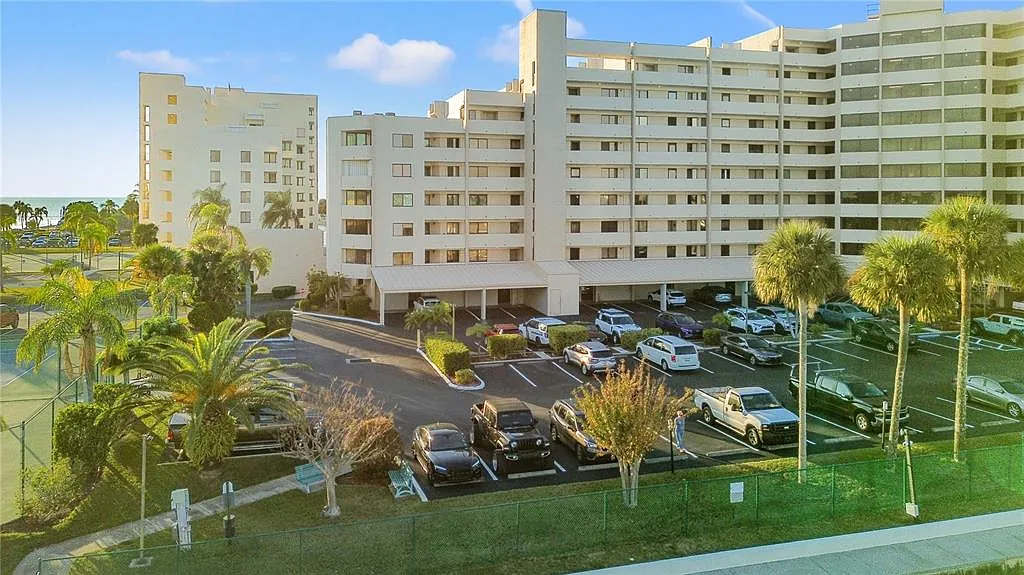 2 bed, 2.0 bath, 1236 sqft, $3,500 — Photo 3