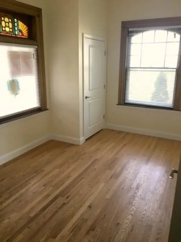 4 bed, 1.5 bath, $4,480 — Photo 4
