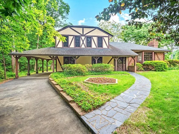 502 Hiddenbrook Dr, Durham, NC 27703