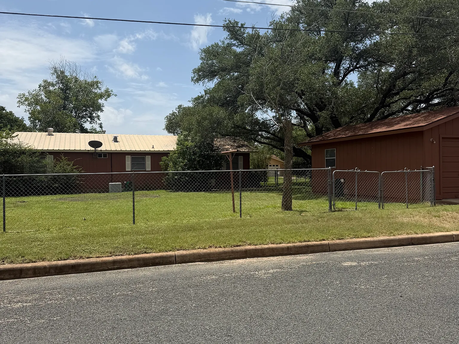 2 bed, $1,800 — Photo 2