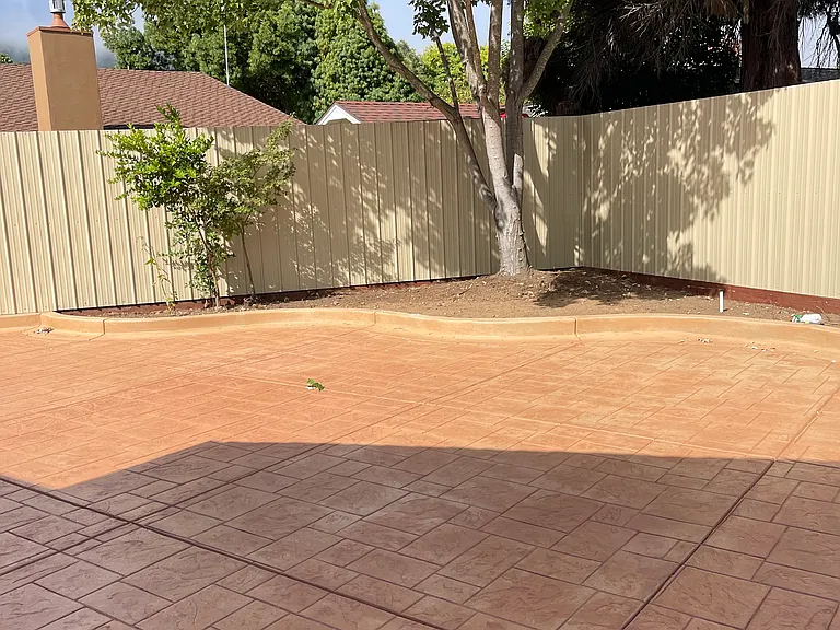 7563 Laurel Dr — Photo 14