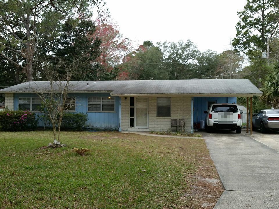 1st image of 3118 NE 12th St