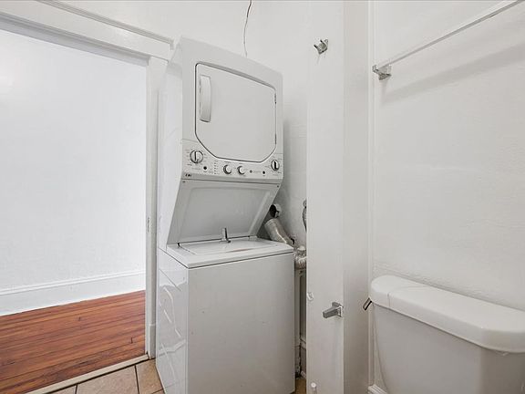 5th image of 1914 Barnard St APT C