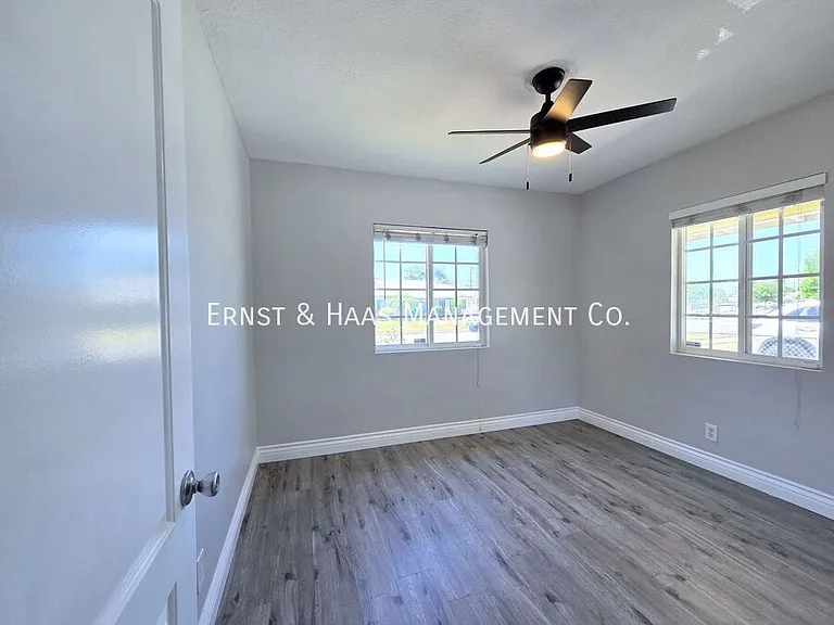 11937 Hercules St — Photo 18