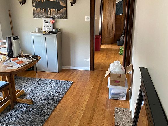2nd image of 5723 W Sunnyside Ave #2