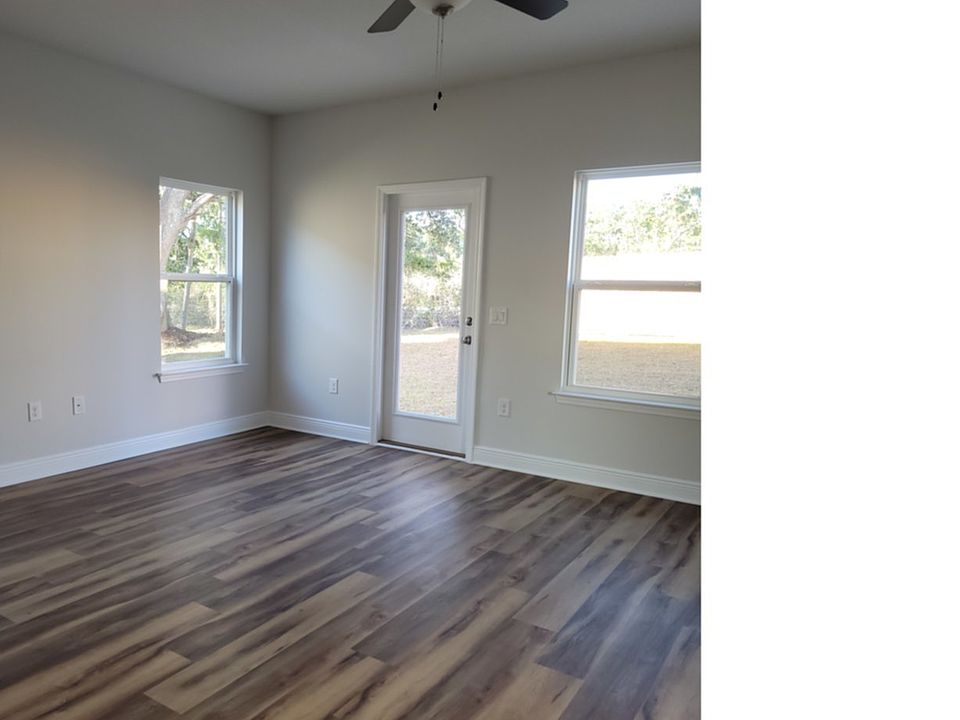 1st image of 388 Hilburn Ln