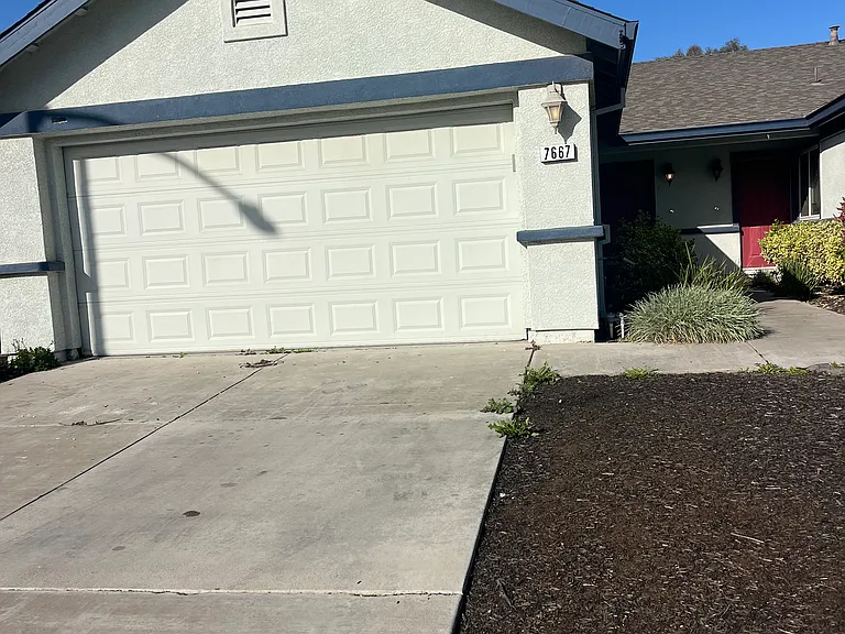 7667 Towe Ct #7667 — Photo 2