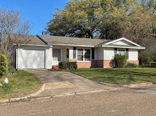 107 Hillcrest Dr, Gatesville, TX 76528