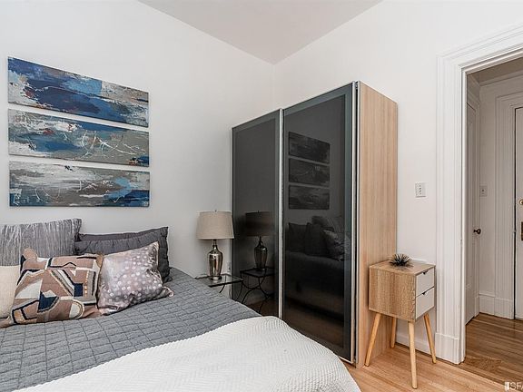 3rd image of 1932 Fell St APT 10