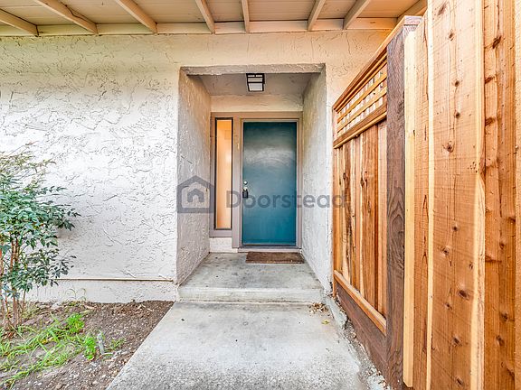 4th image of 101 Torrey Pine Ter