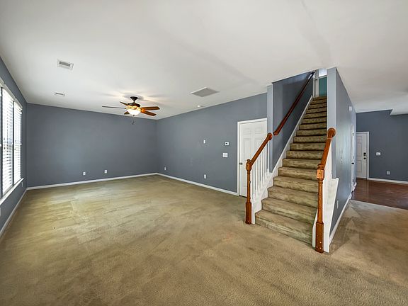5th image of 321 Patrick Dr
