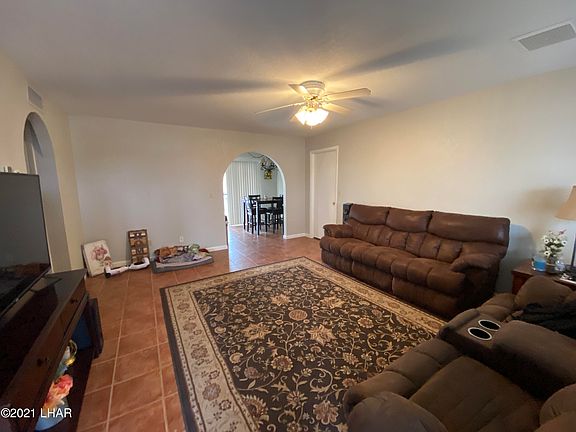 3rd image of 1480 Mojave Dr