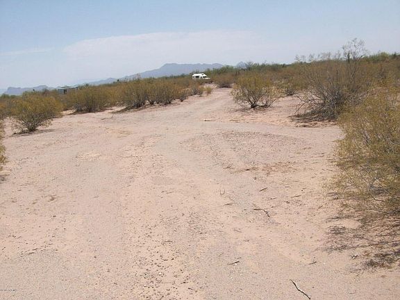 3rd image of 7900 N Blanco Wash Trl