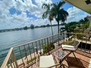 1100 Crystal Lake Dr APT 207, Pompano Beach, FL 33064