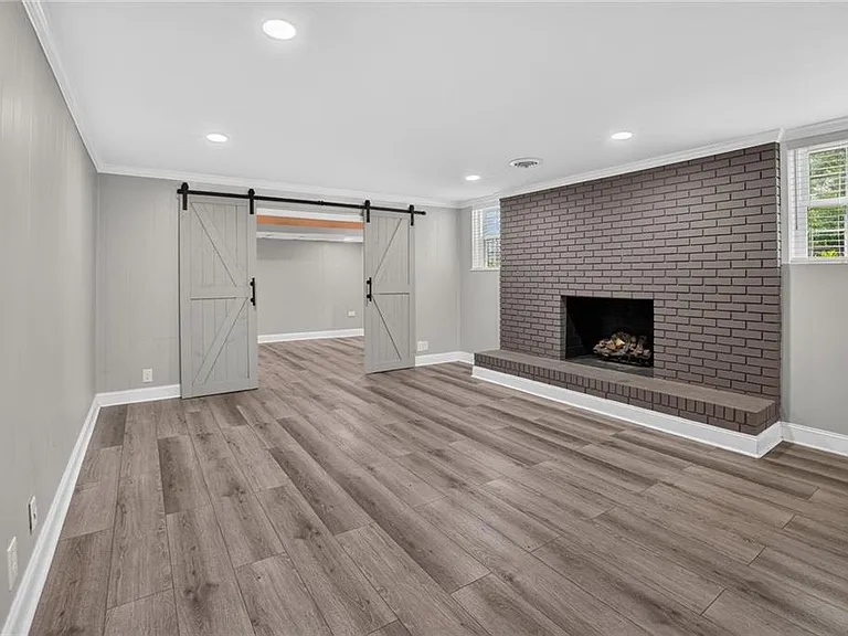 2982 Northbrook Dr — Photo 37