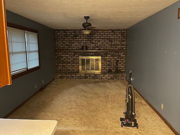 5th image of 941 Candy Ln