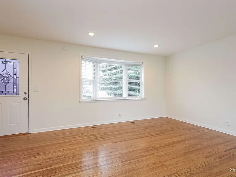 3106 Richmond Hill Dr — Photo 8