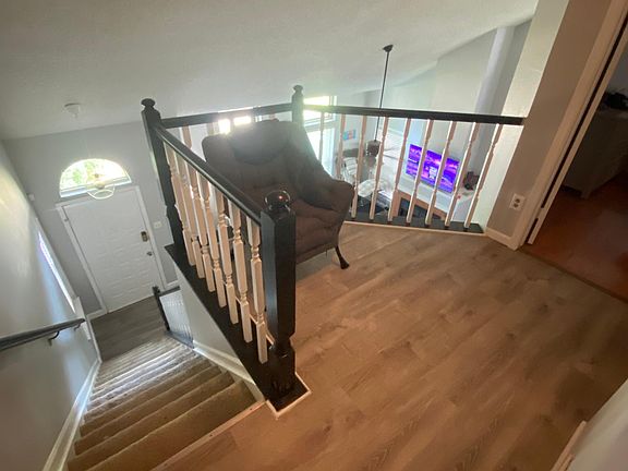 5th image of 172 Hunter Dr