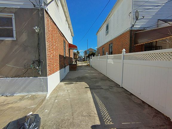 4th image of 119-28 227th St