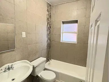 76 N 9th St #10A — photo 3 of 4