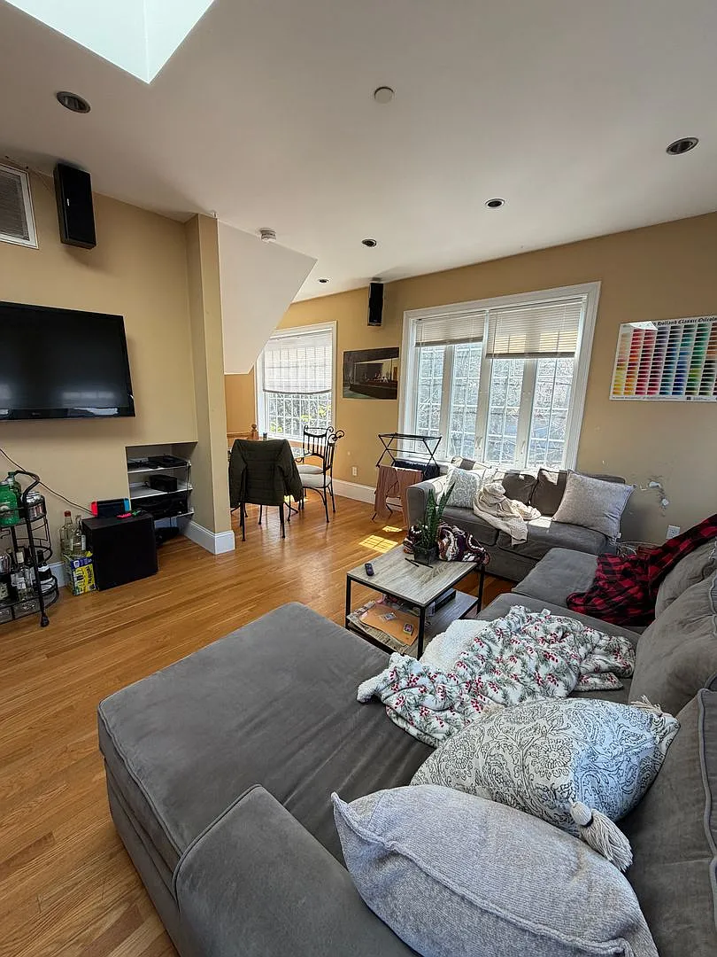 No Broker Fee | Renovated 5 Bed, 2 Bath | In-Unit Laundry & Central A/C — Photo 2