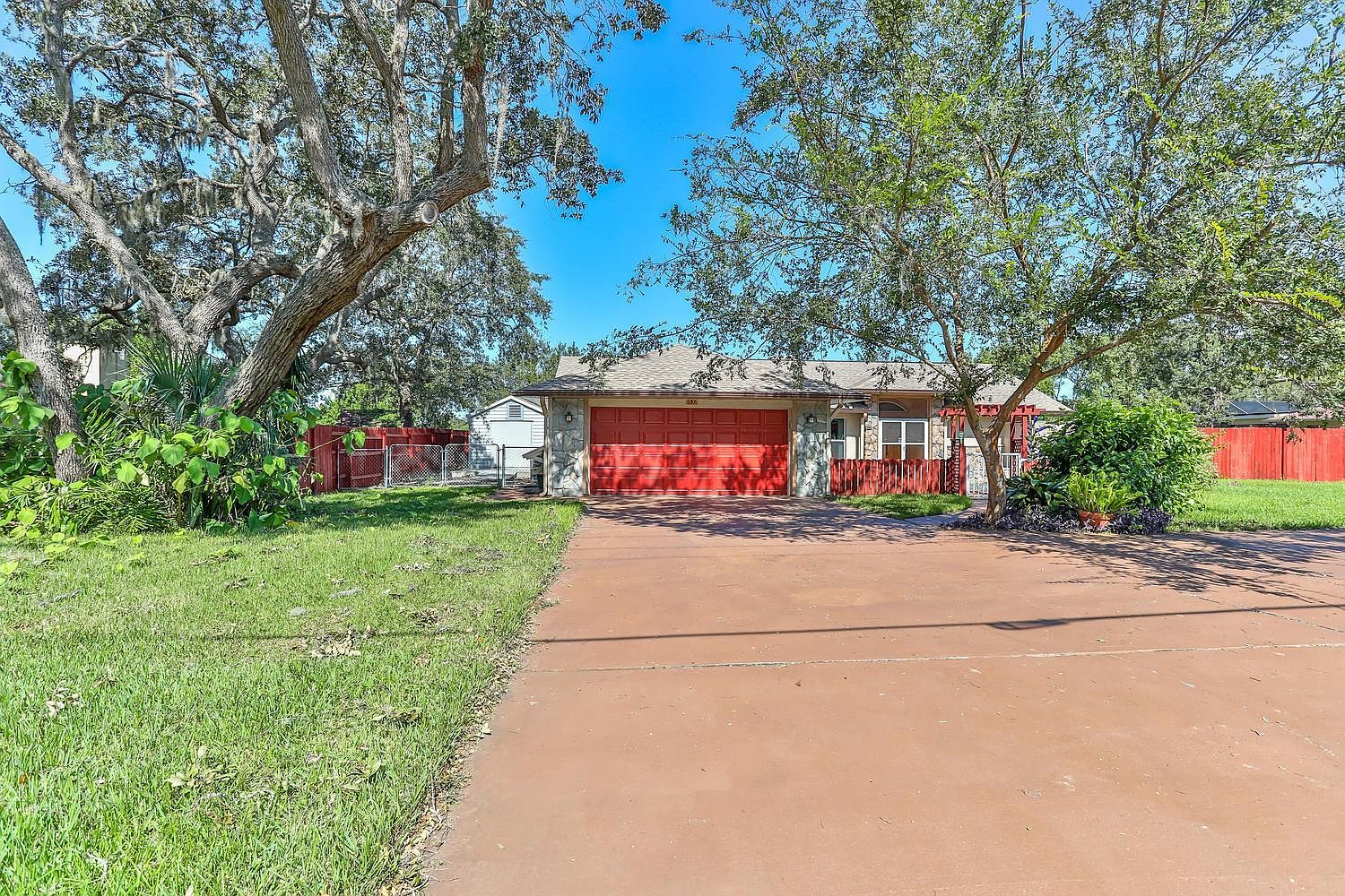 597 Waterfall Dr, Spring Hill, FL 34608 Zillow