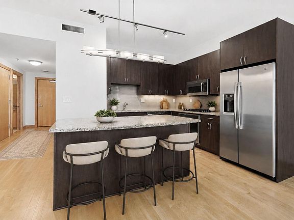 2nd image of 1120 S 2nd St APT 604