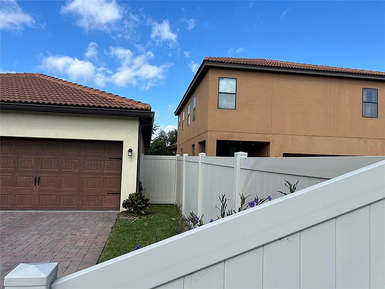2002 Fishtail Fern Way — Photo 41