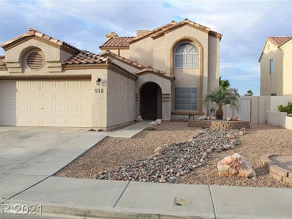 2nd image of 913 Saddle Horn Dr