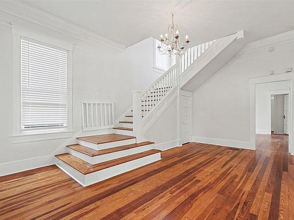 5th image of 501 W EUCLID AVENUE