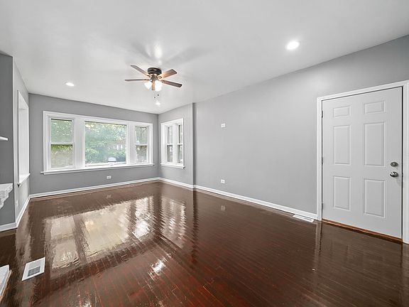 3rd image of 6510 S Maplewood Ave