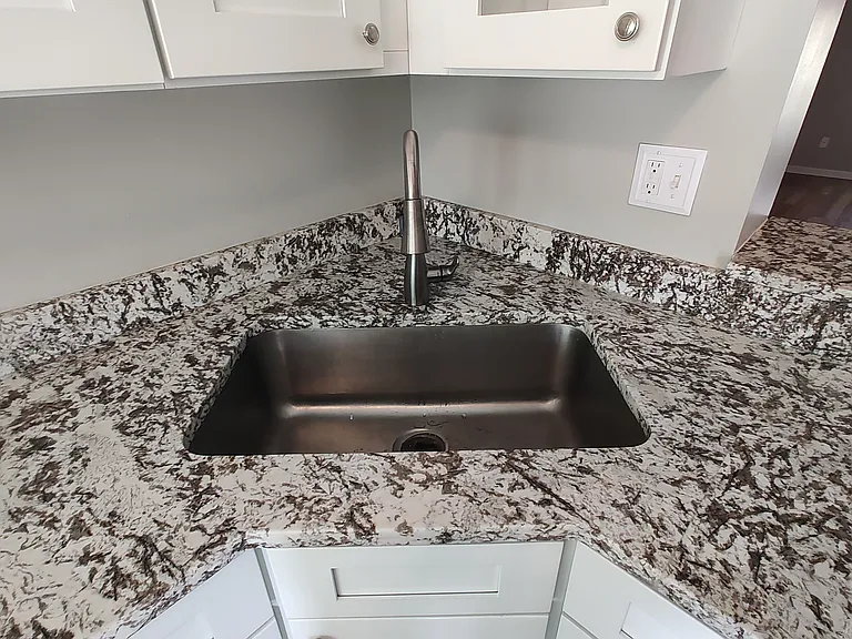442 Darby Ln — Photo 5