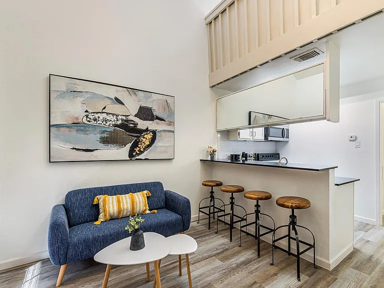 2815 Rio Grande St #204 — Photo 2