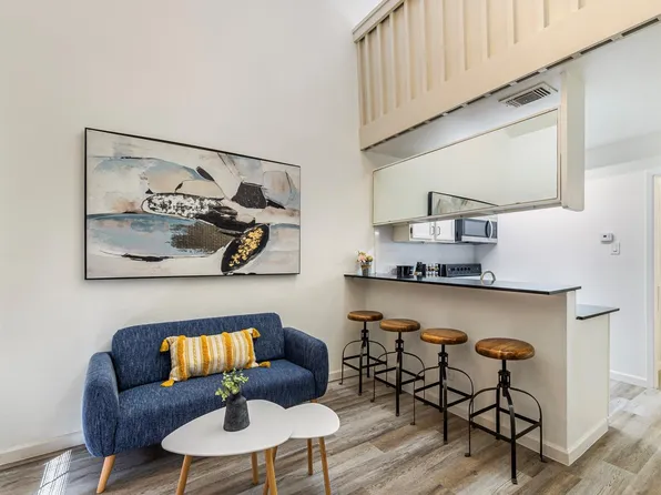 2815 Rio Grande St APT 204, Austin, TX 78705