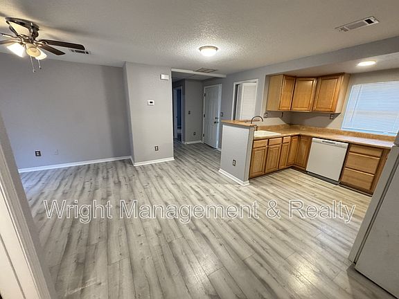 4th image of 545 Pine St