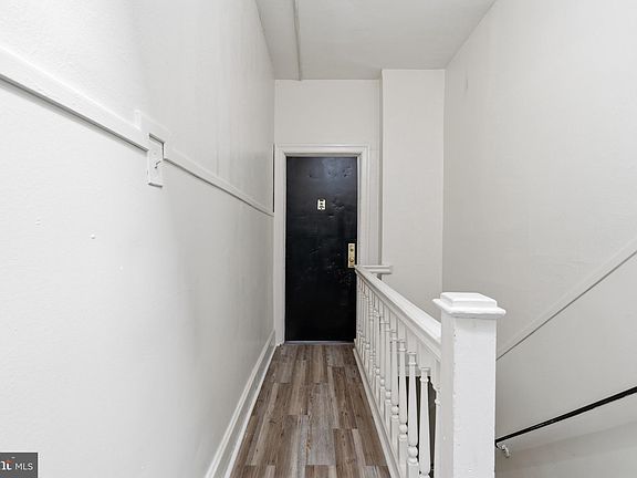 2nd image of 4721 Melrose St #23