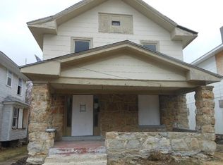 3221 College Ave, Kansas City, MO 64128