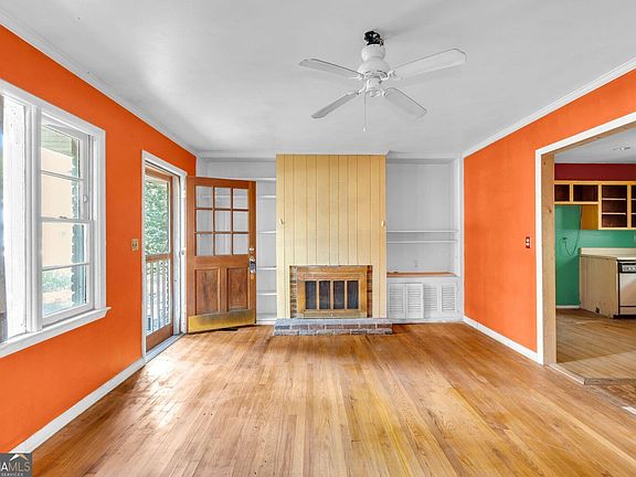4th image of 2685 Drew Valley Rd NE