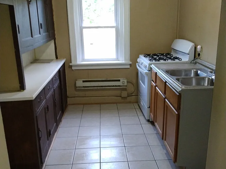 330 W Keefe Ave — Photo 16