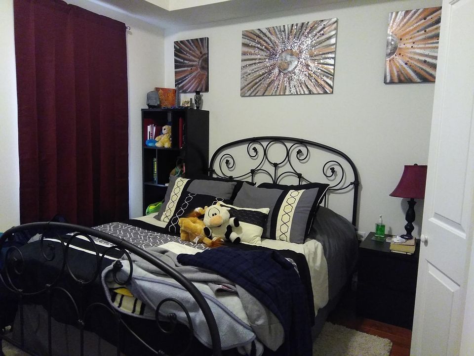 Bedroom Pic 1