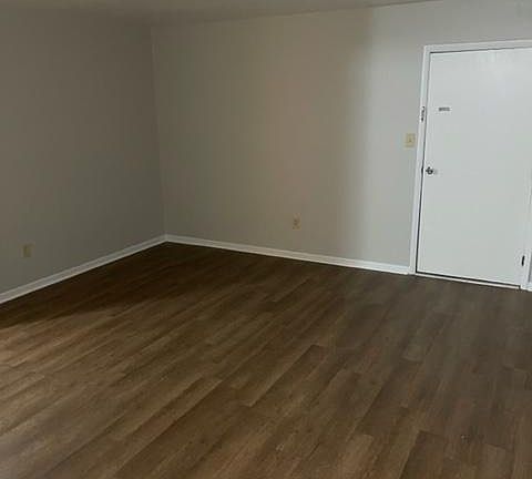 2nd image of 105 Jefferson St #203