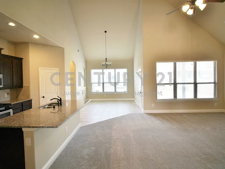 505 Clemson Ln — Photo 6