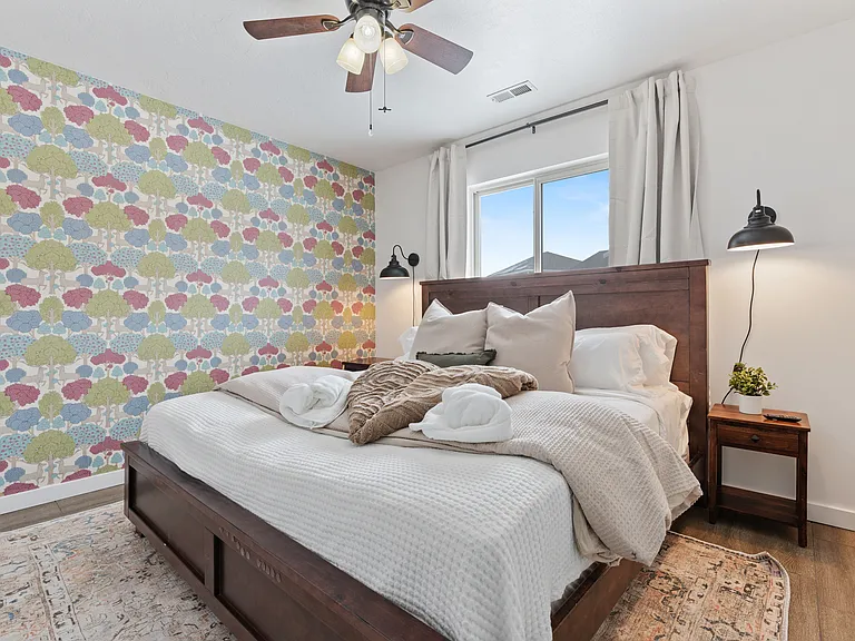 120 N Century Dr — Photo 27