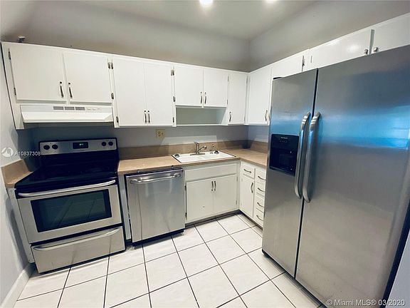 3rd image of 1373 Seaview Dr