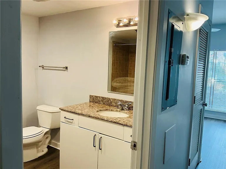 238 Walker St SW #22 — Photo 21